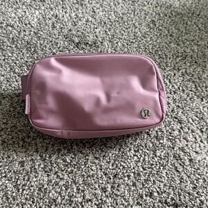 Lululemon Belt Bag - blush pink